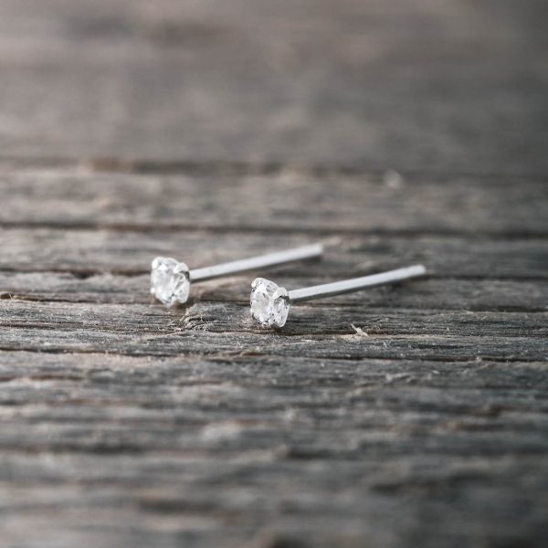 Silverörhängen vit sten 2mm