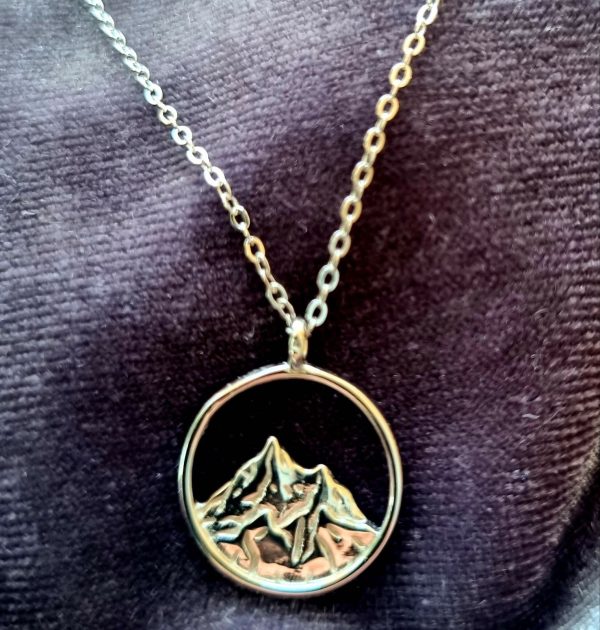 Silver Halsband med Bergstopp